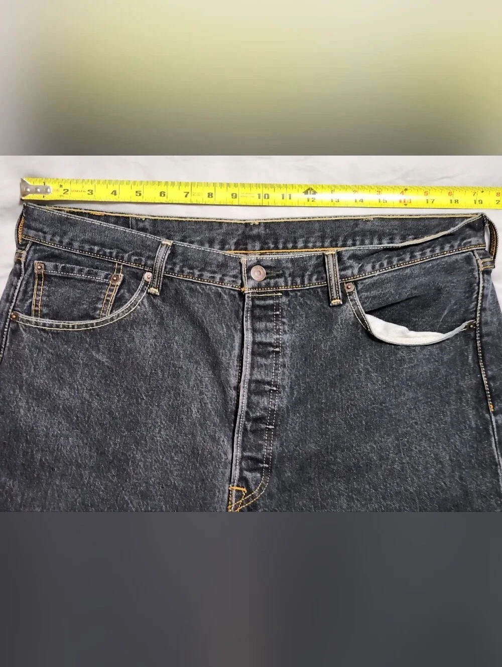 Levis 501 Mens Black Jeans 40x30 Altered Cropped Measures 39x24.5 Button Fly STF